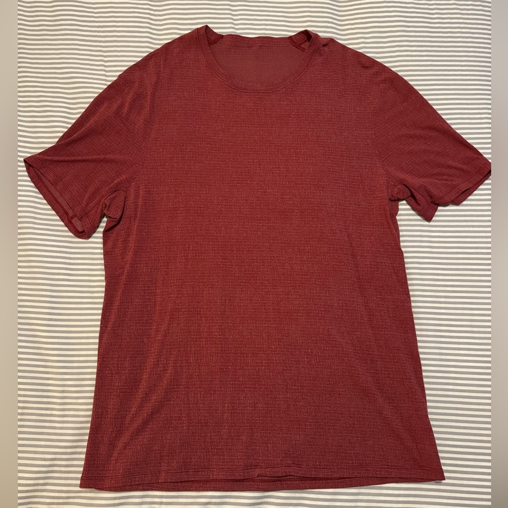Lululemon Men’s Metal Vent Tee